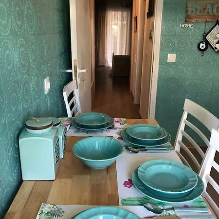 Unique In Near The Beach! Λουτράκι