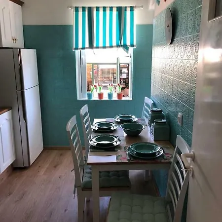 Unique In Near The Beach! Διαμέρισμα Λουτράκι